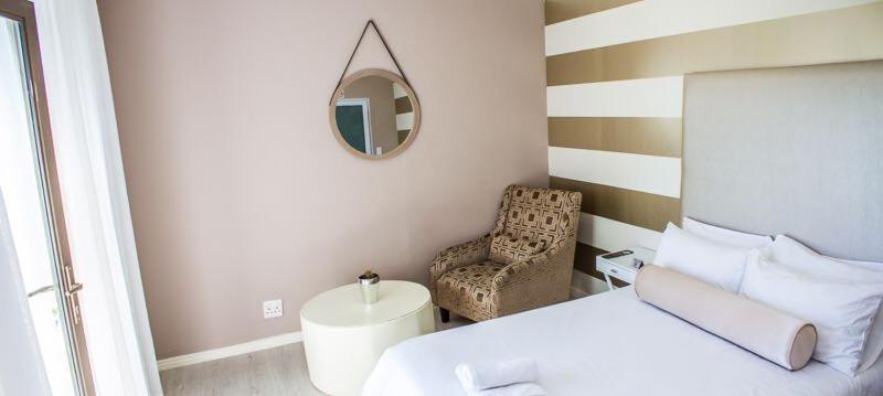 Mulenvo Guest House Bloubergstrand Exterior photo